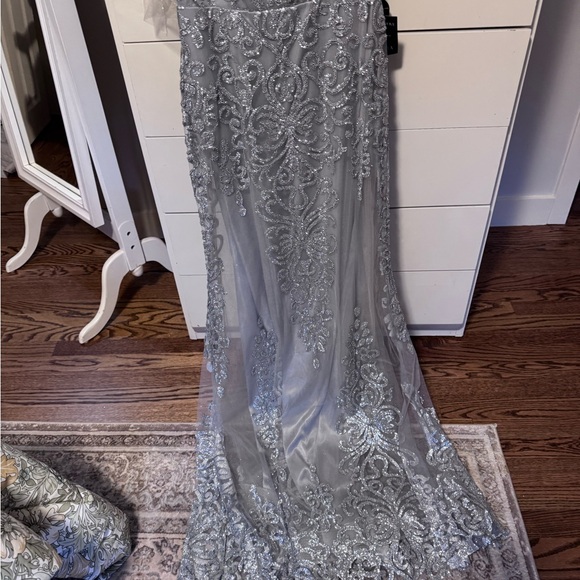 NEW silver FORMAL PARTY WEDDING EVENING FITTED EMBELLISHED SHEATH GOWN Cd814 - Picture 3 of 4